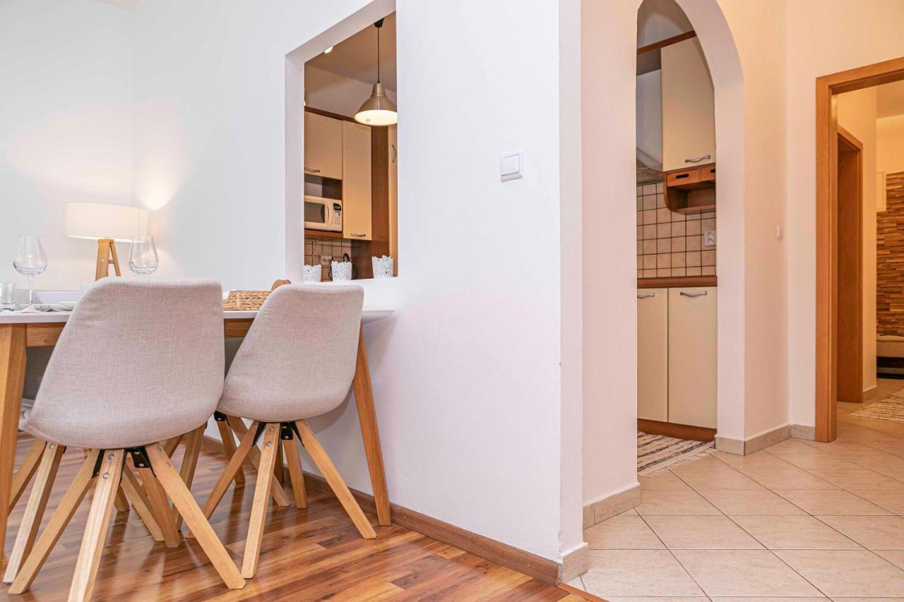 Castle View Apartment With Free Parking 브라티슬라바 외부 사진