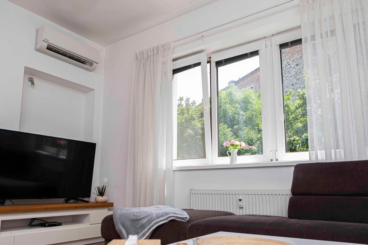 Castle View Apartment With Free Parking 브라티슬라바 외부 사진