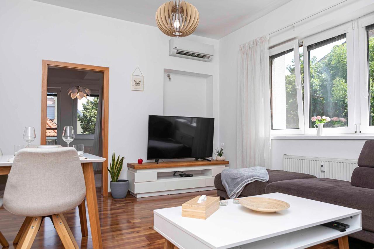 Castle View Apartment With Free Parking 브라티슬라바 외부 사진